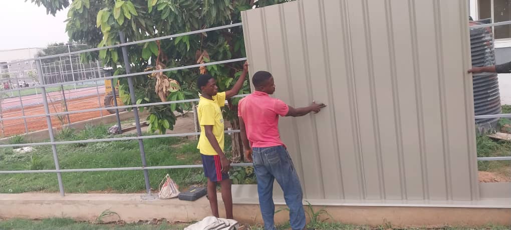 Metal wall cladding installation